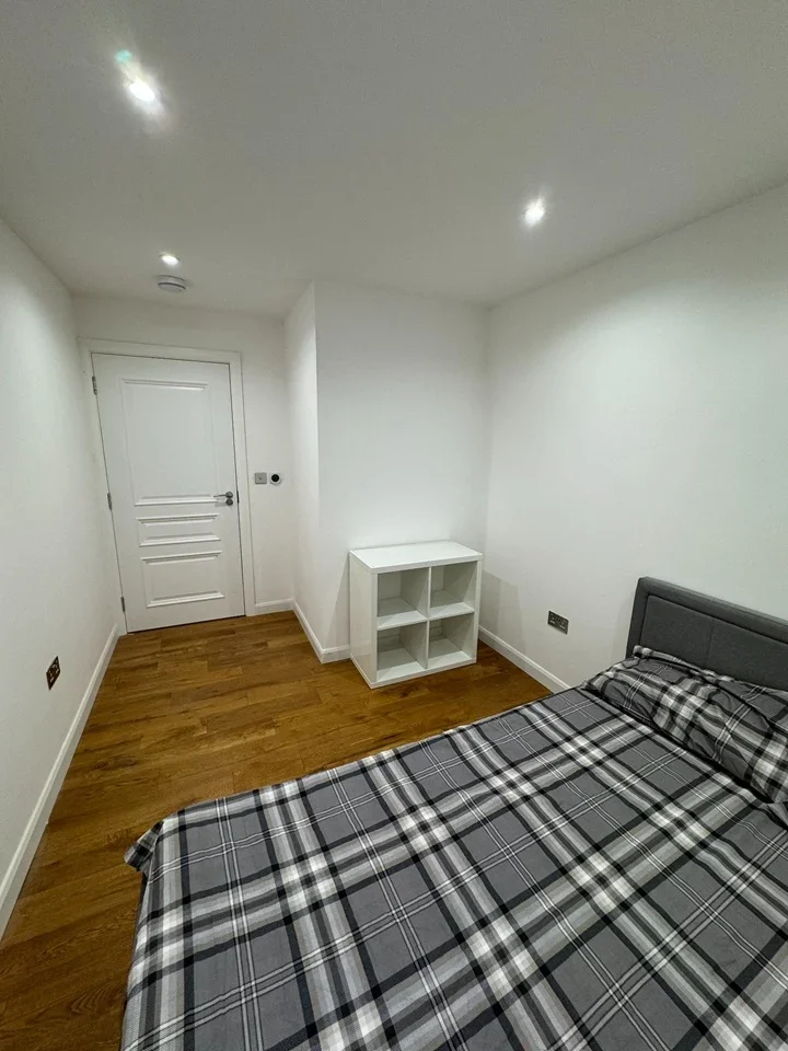 Flat Lavender Hill in Greater London