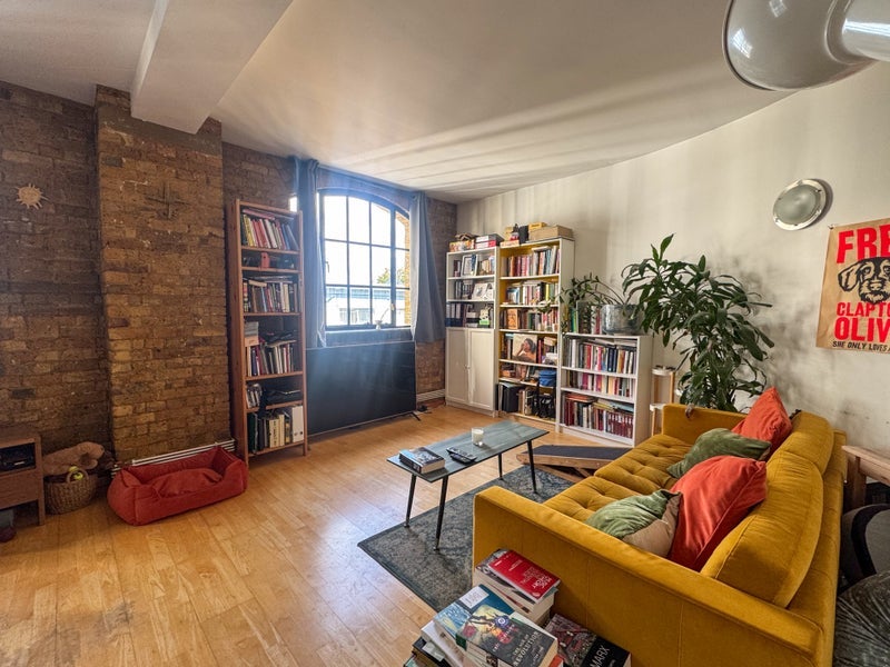 Room Tyssen Street in Greater London