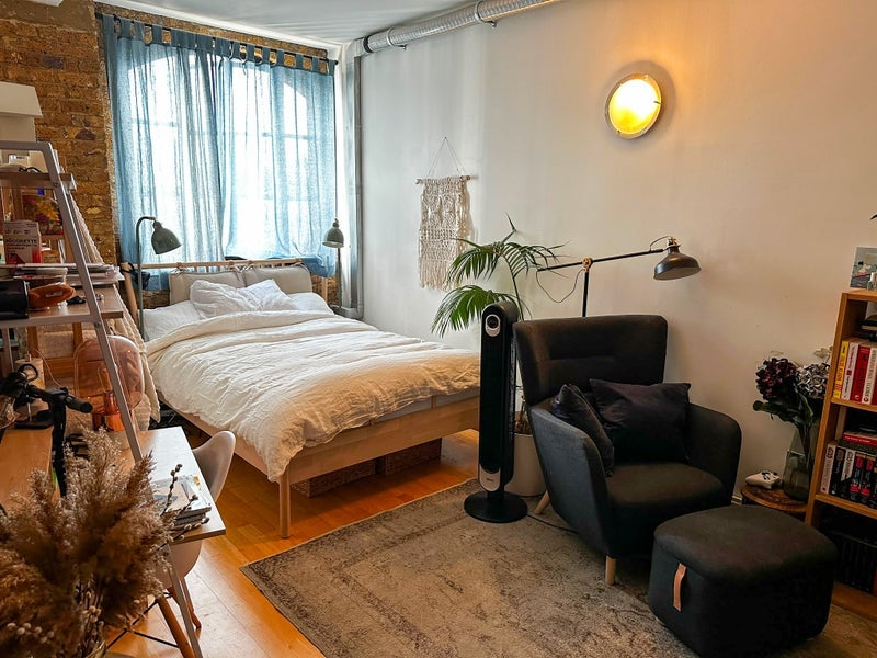 Room Tyssen Street in Greater London
