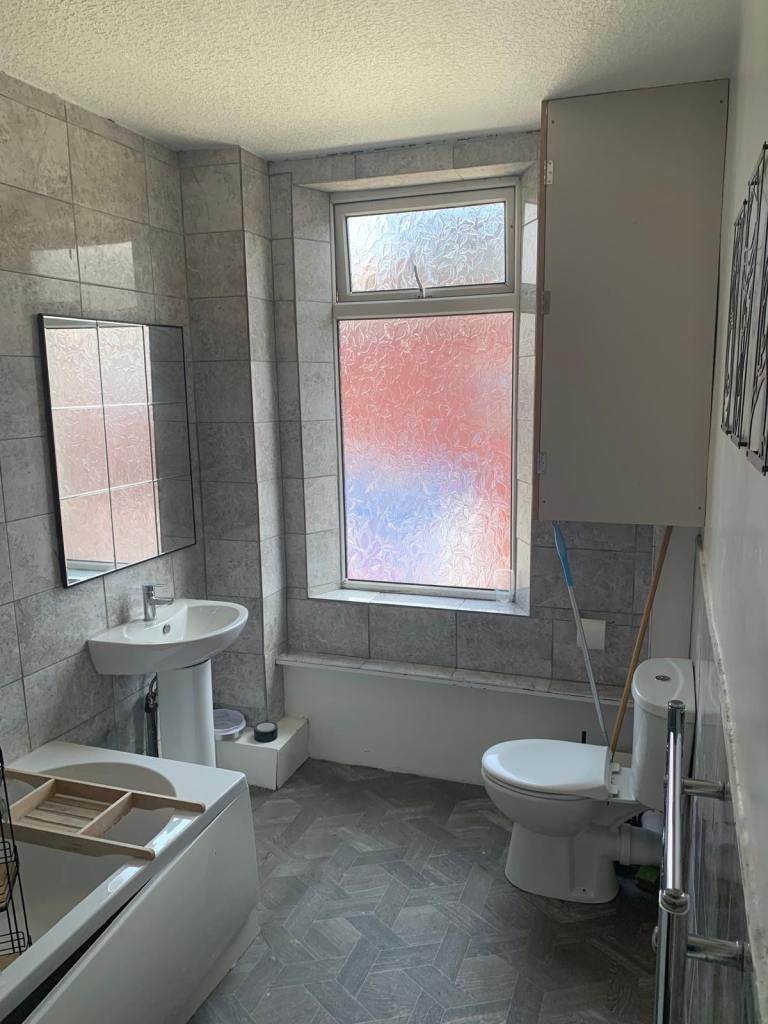 Flat Woodlea Mount in Leeds