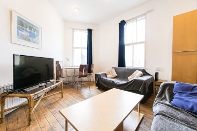 Flat Blenheim Walk in Leeds