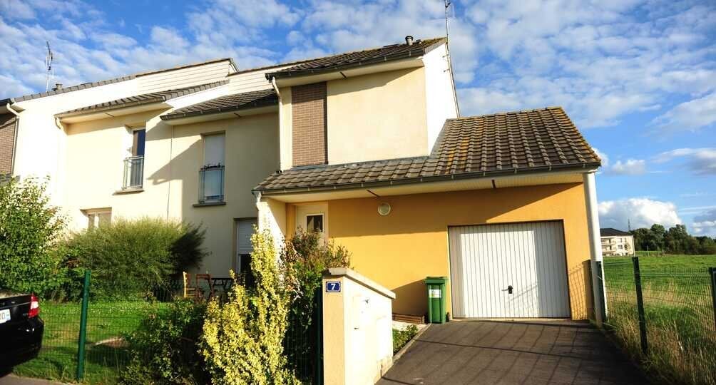 House Rue du Faubourg de Pierre in Charleville-Mézières