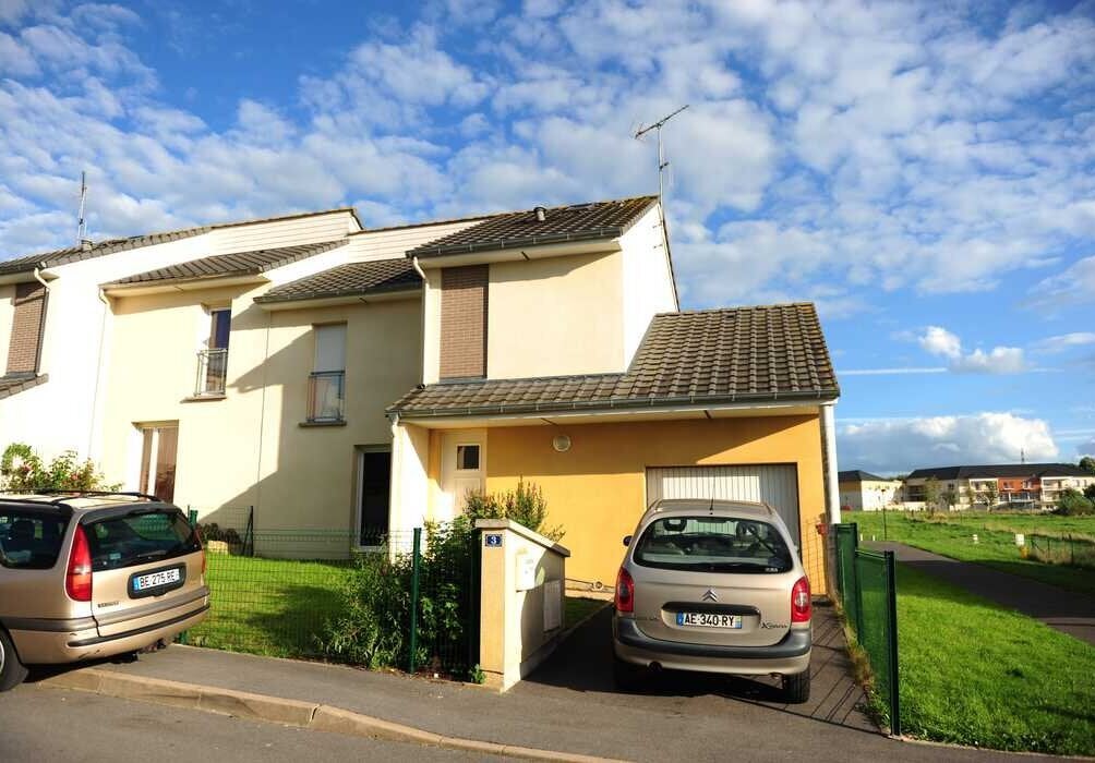 House Rue du Faubourg de Pierre in Charleville-Mézières