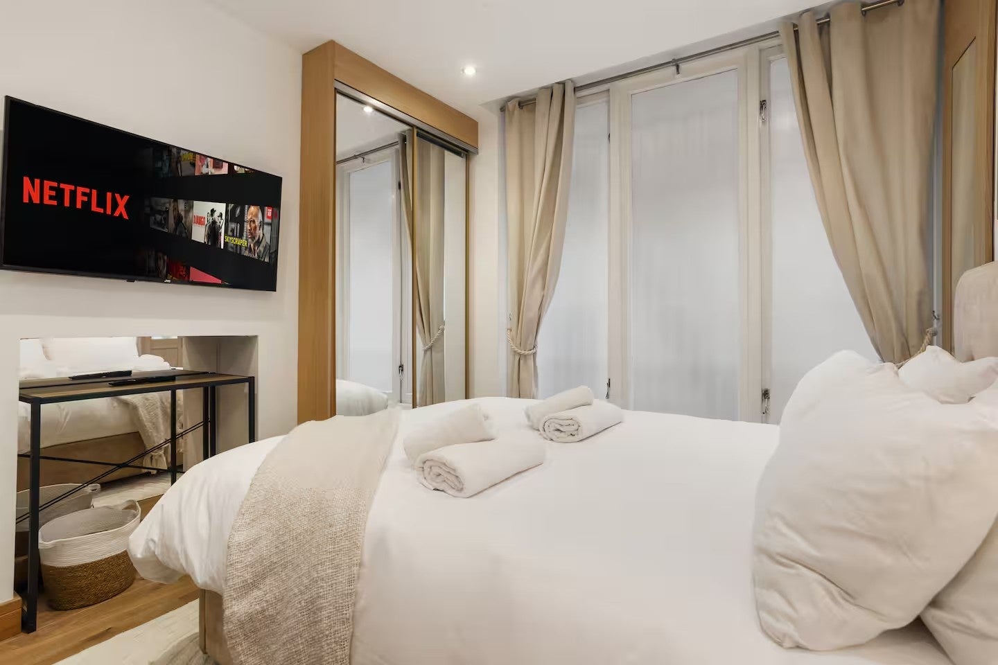 Flat Great Titchfield Street in City of Westminster
