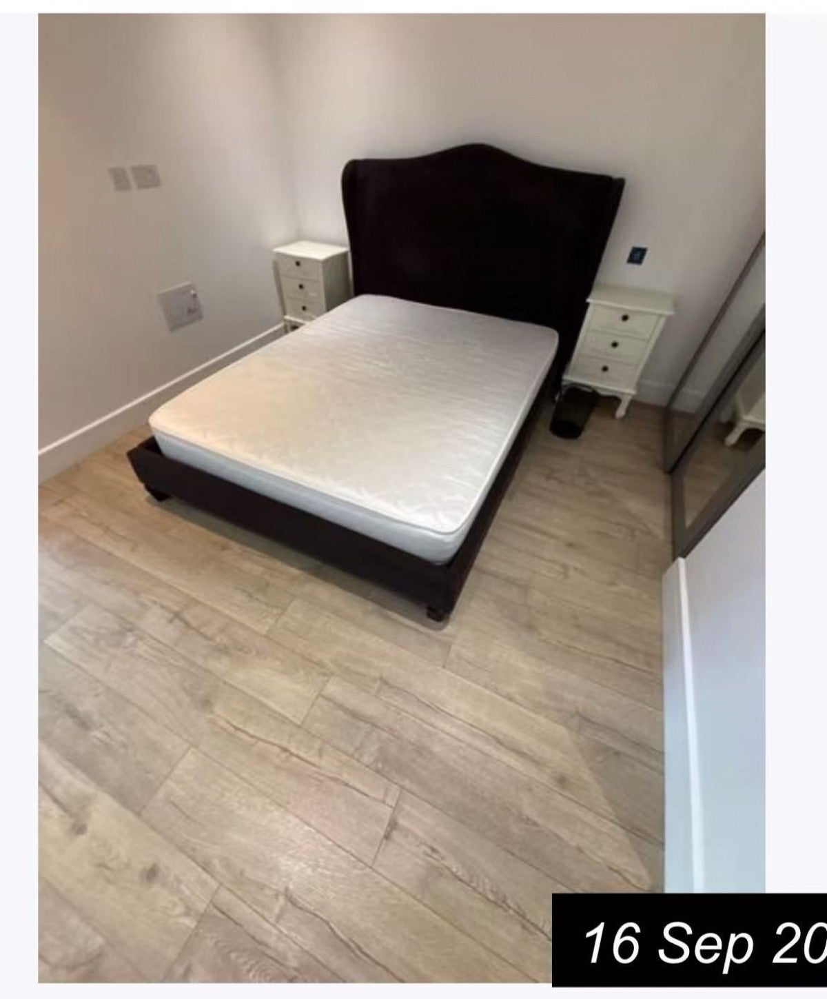 Flat Bridle Mews in Greater London