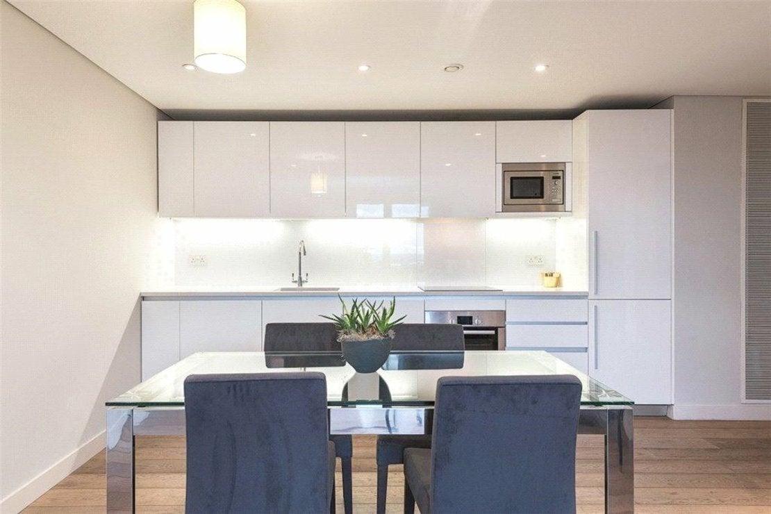 Flat Merchant Square in City of Westminster