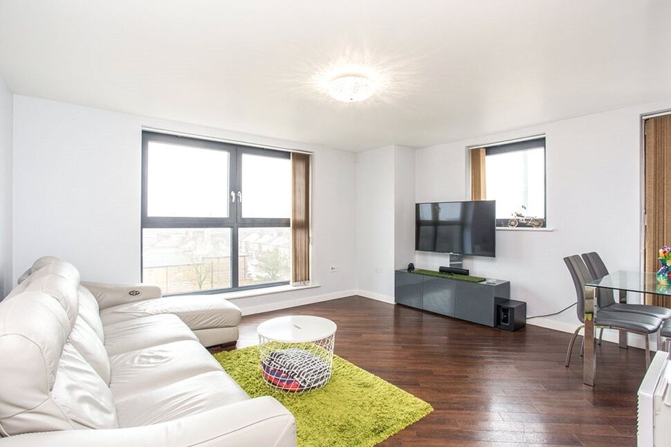 Flat St Albans Road in Watford