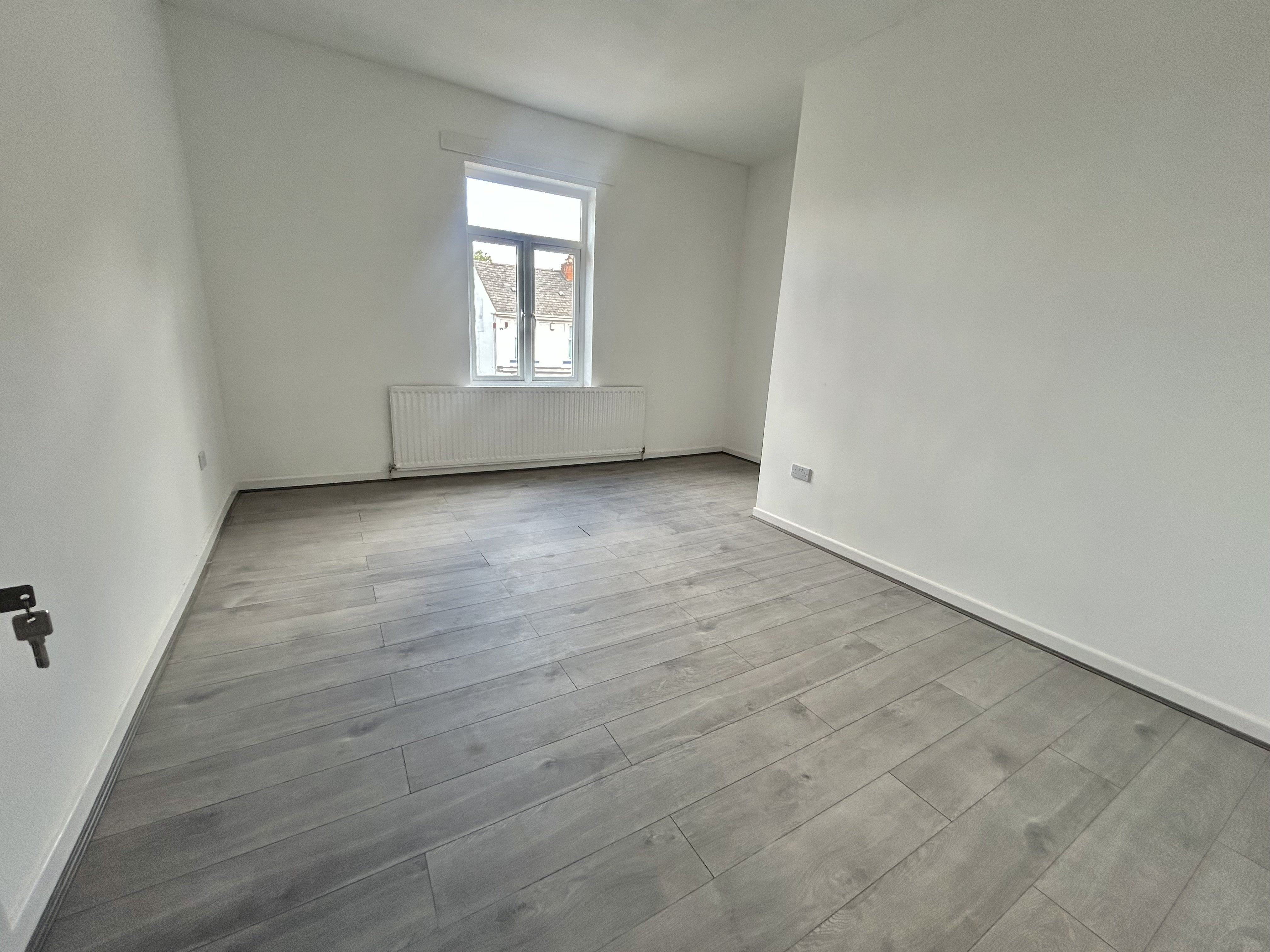 Flat Denmark Close in Wolverhampton