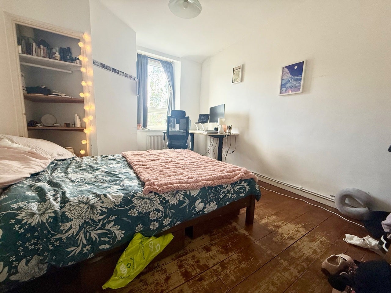 Flat Jebb Avenue in Greater London