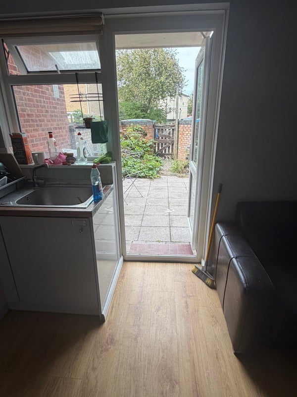 Room Dean Crescent in Bristol