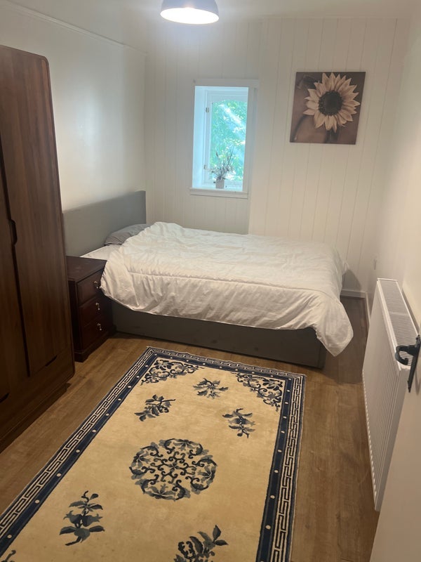 Room Newhey Road in Milnrow