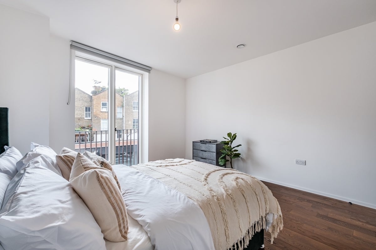 Flat Gransden Avenue in Greater London