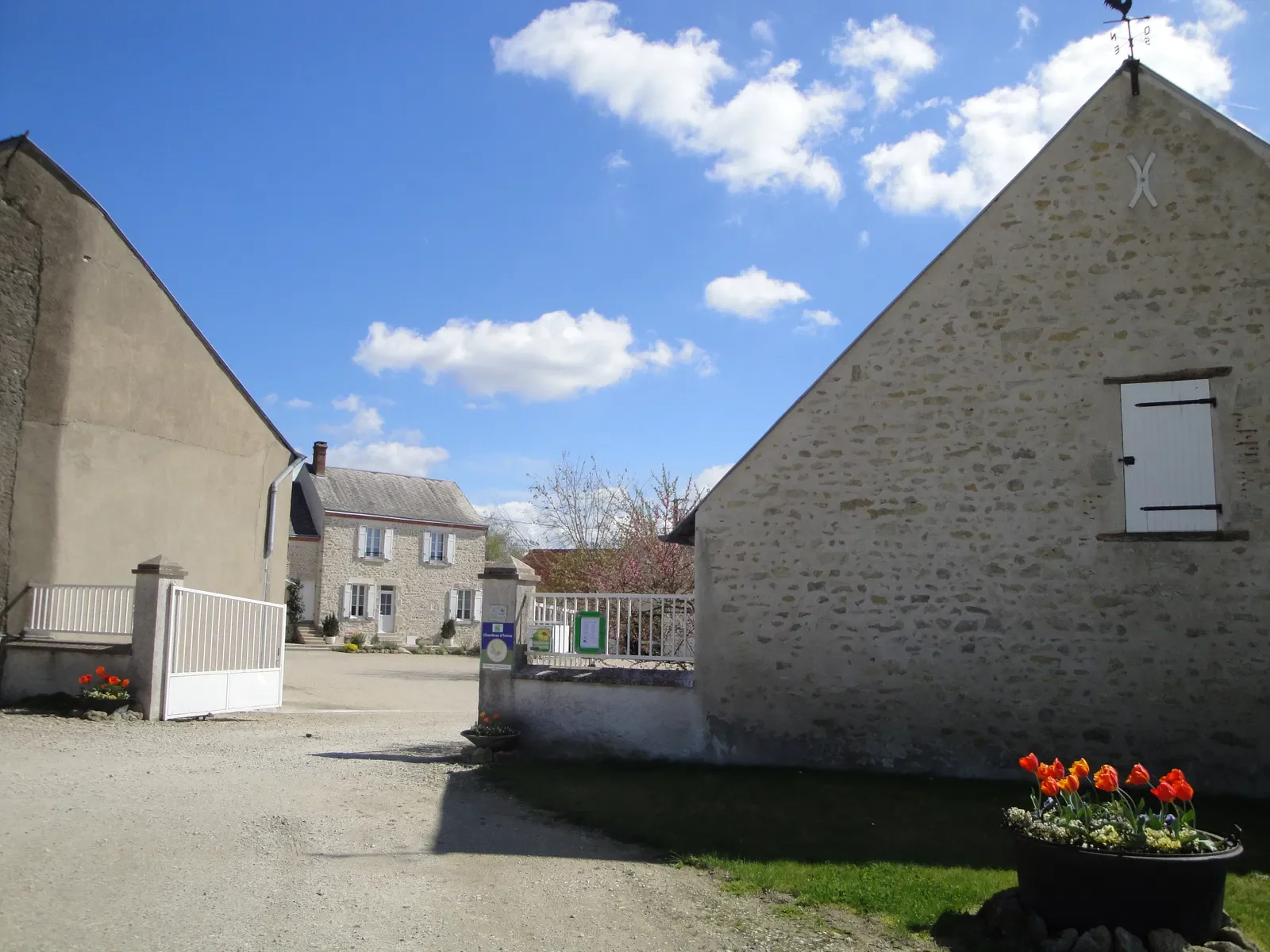 Chambre Rue de La Poterie à Donnery
