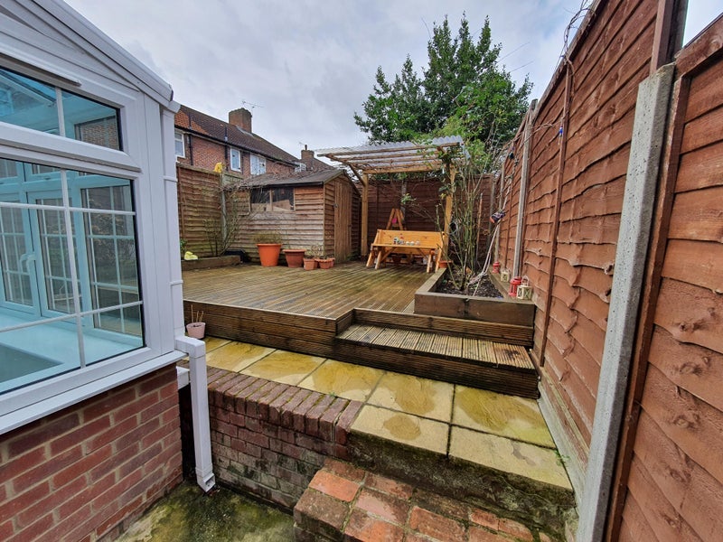 Room Launcelot Road in Greater London