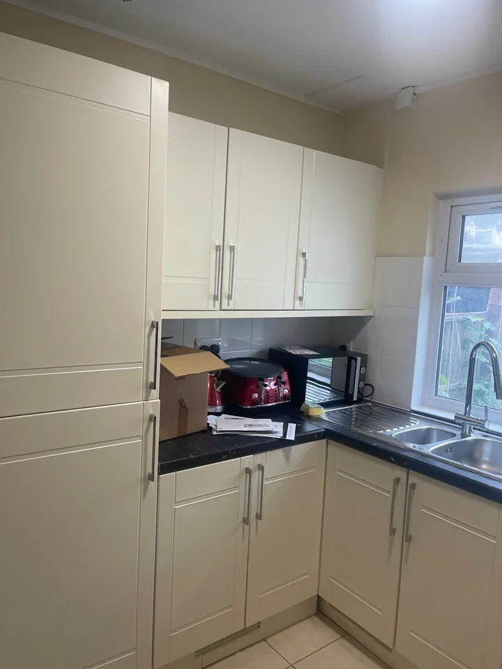 Room Dunton Road in Greater London