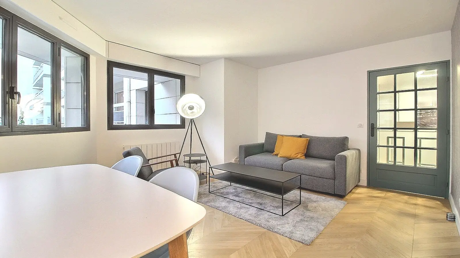 Flat Rue de Lourmel in Paris