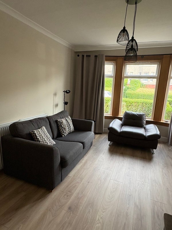 Room Kestrel Road in Glasgow