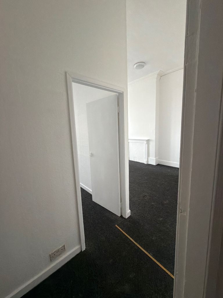 Flat Eastbank Street in Southport