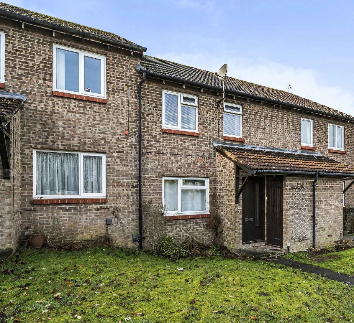 Flat Hogarth Close in Basingstoke and Deane
