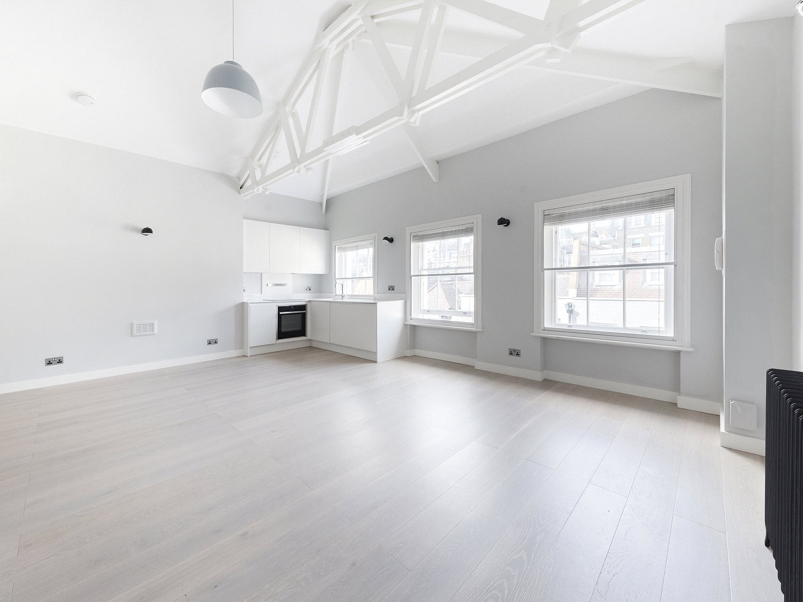 Flat Gerrard Street in City of Westminster