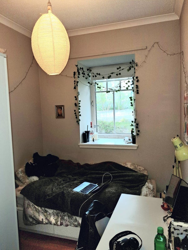 Room Old Dumbarton Road in Glasgow