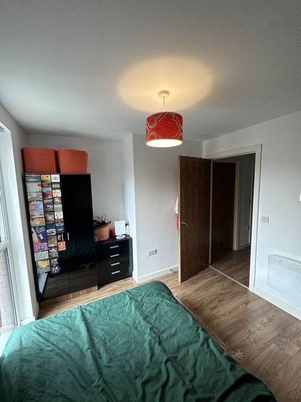 Room Sillavan Way in Salford