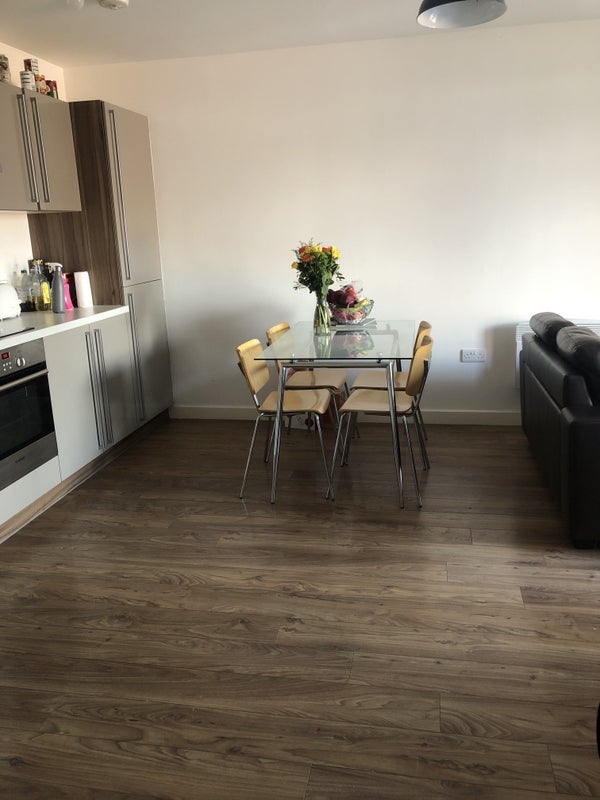 Room Sillavan Way in Salford