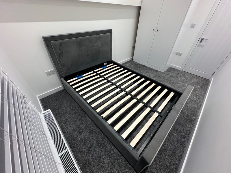Room Balham Road in Greater London