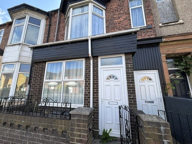 Flat Raby Road in Hartlepool