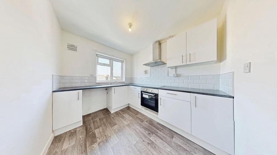Flat Hazelhurst Court in Cardiff