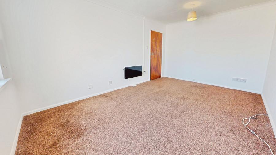 Flat Hazelhurst Court in Cardiff