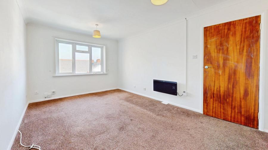 Flat Hazelhurst Court in Cardiff