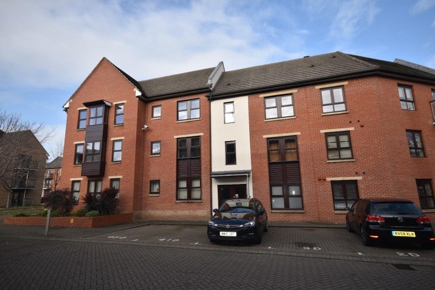 Flat Standside in Northampton
