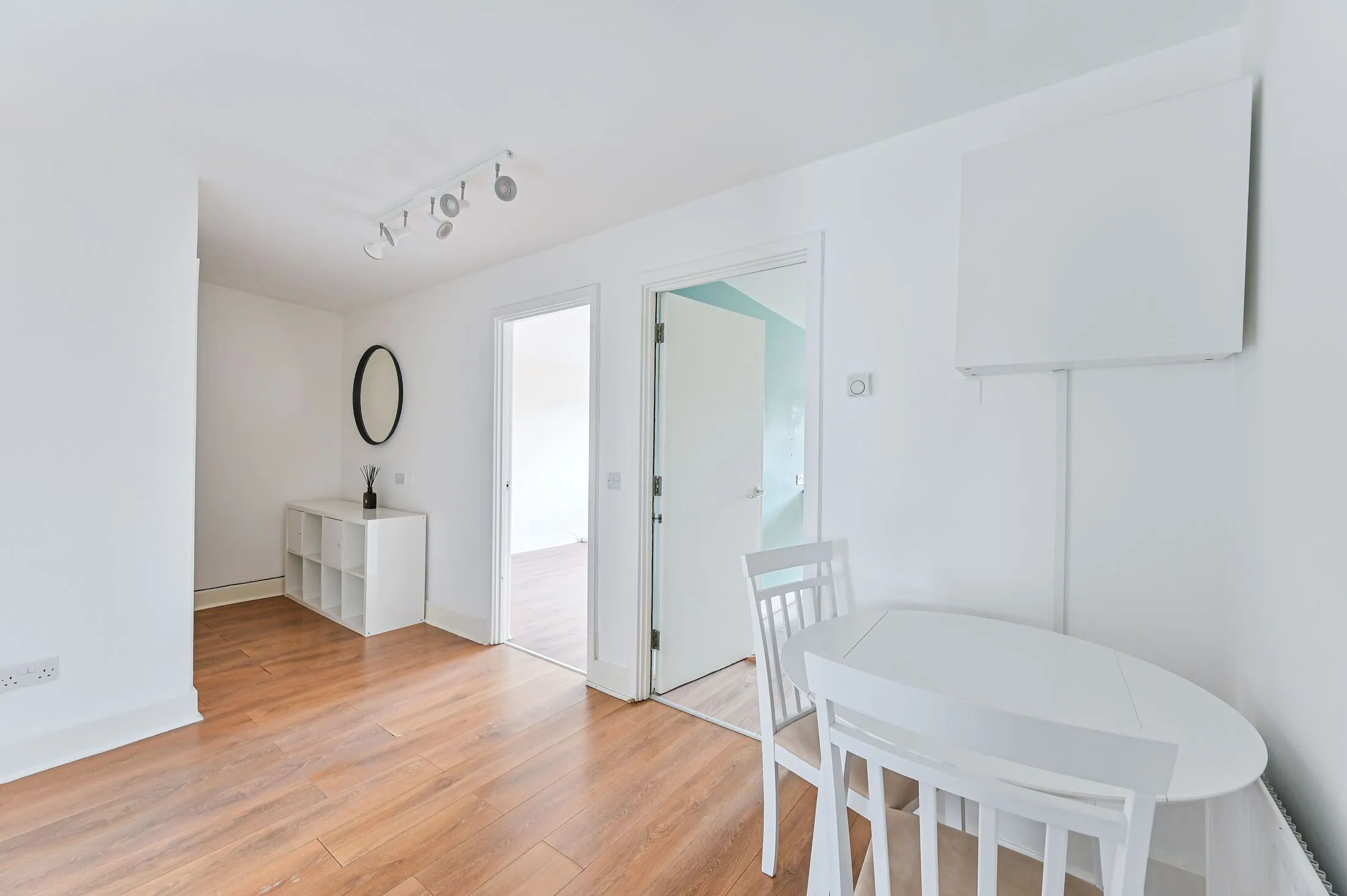 Flat Ferrey Mews in Greater London