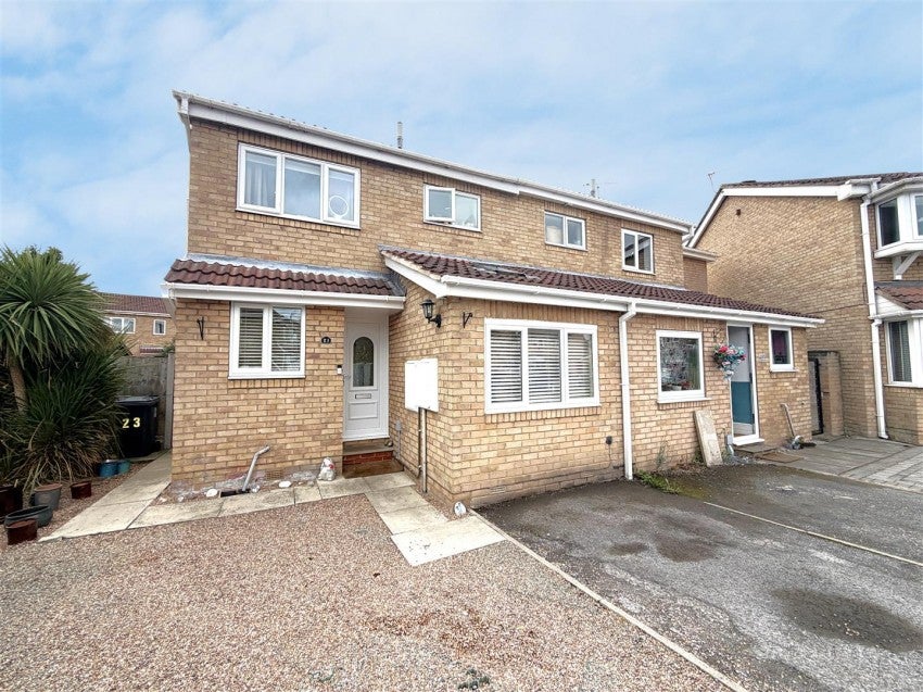 House Bassett Close in Selby