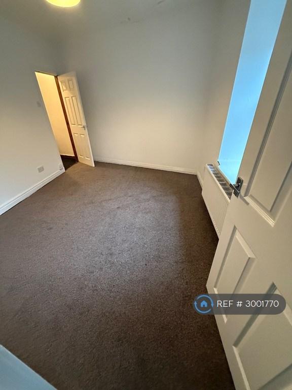 Flat Sunnyside Road in Coatbridge
