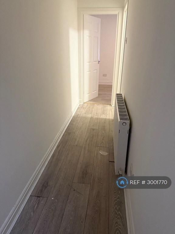 Flat Sunnyside Road in Coatbridge