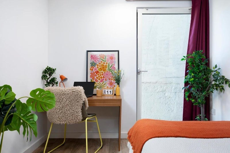 Flat Goswell Road in Greater London