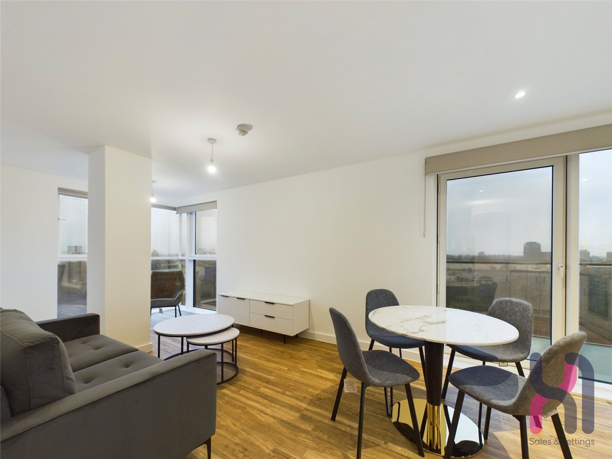 Flat Pomona Strand in Trafford