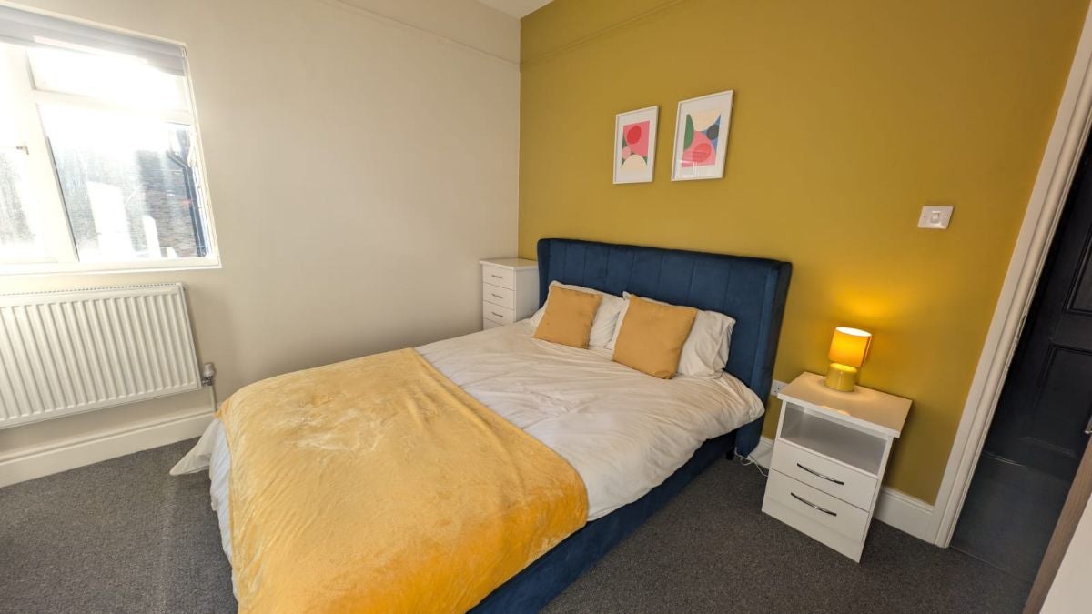 Room Grimsby Road in Cleethorpes