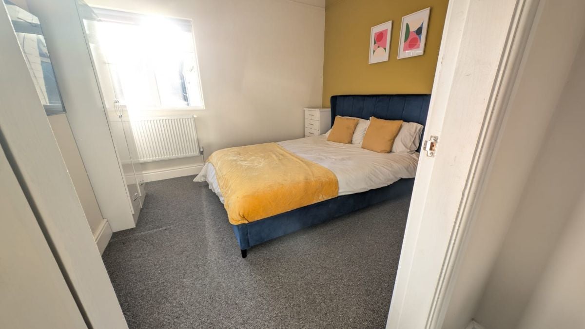Room Grimsby Road in Cleethorpes