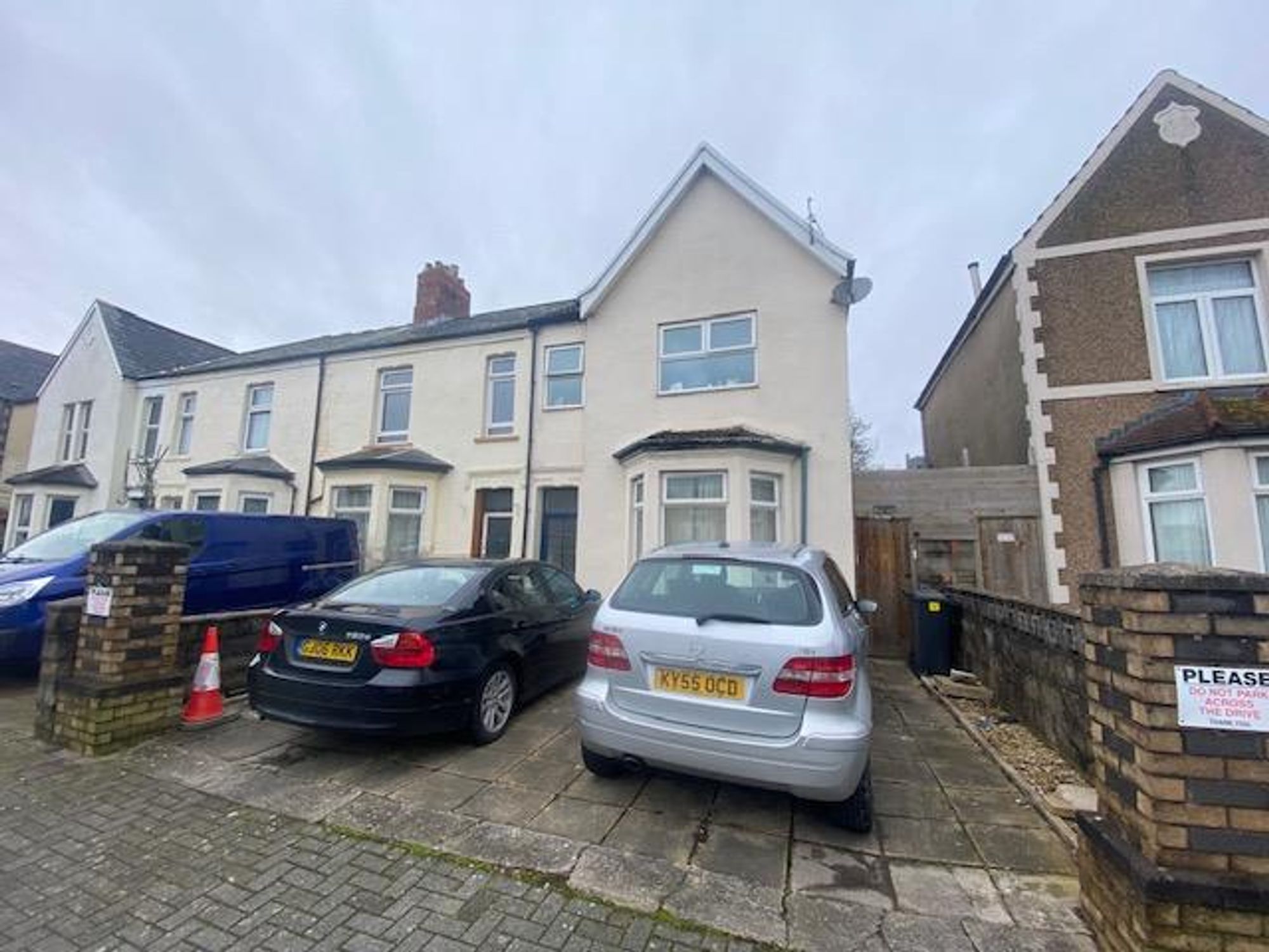Flat Richards Terrace in Cardiff