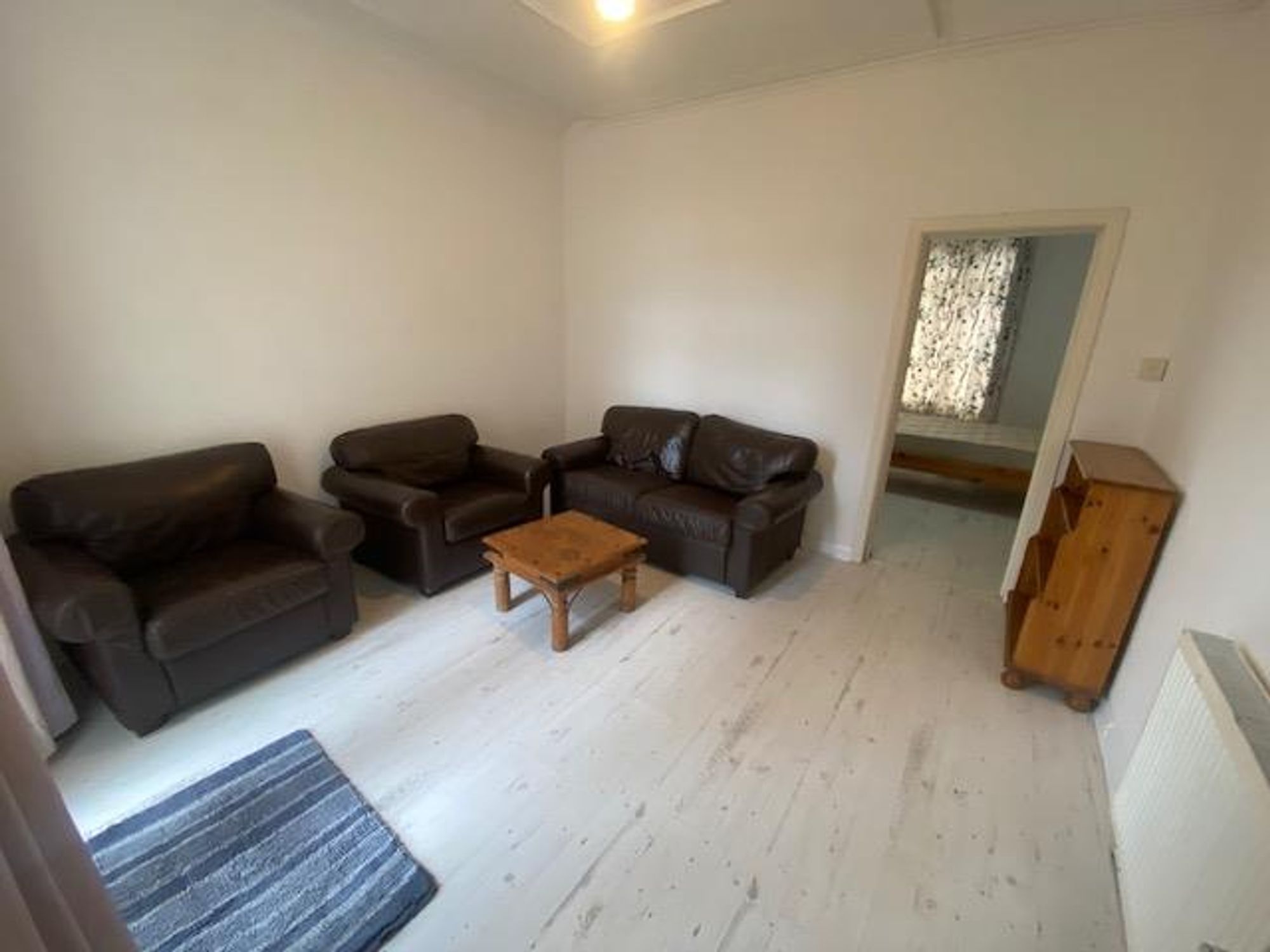 Flat Richards Terrace in Cardiff