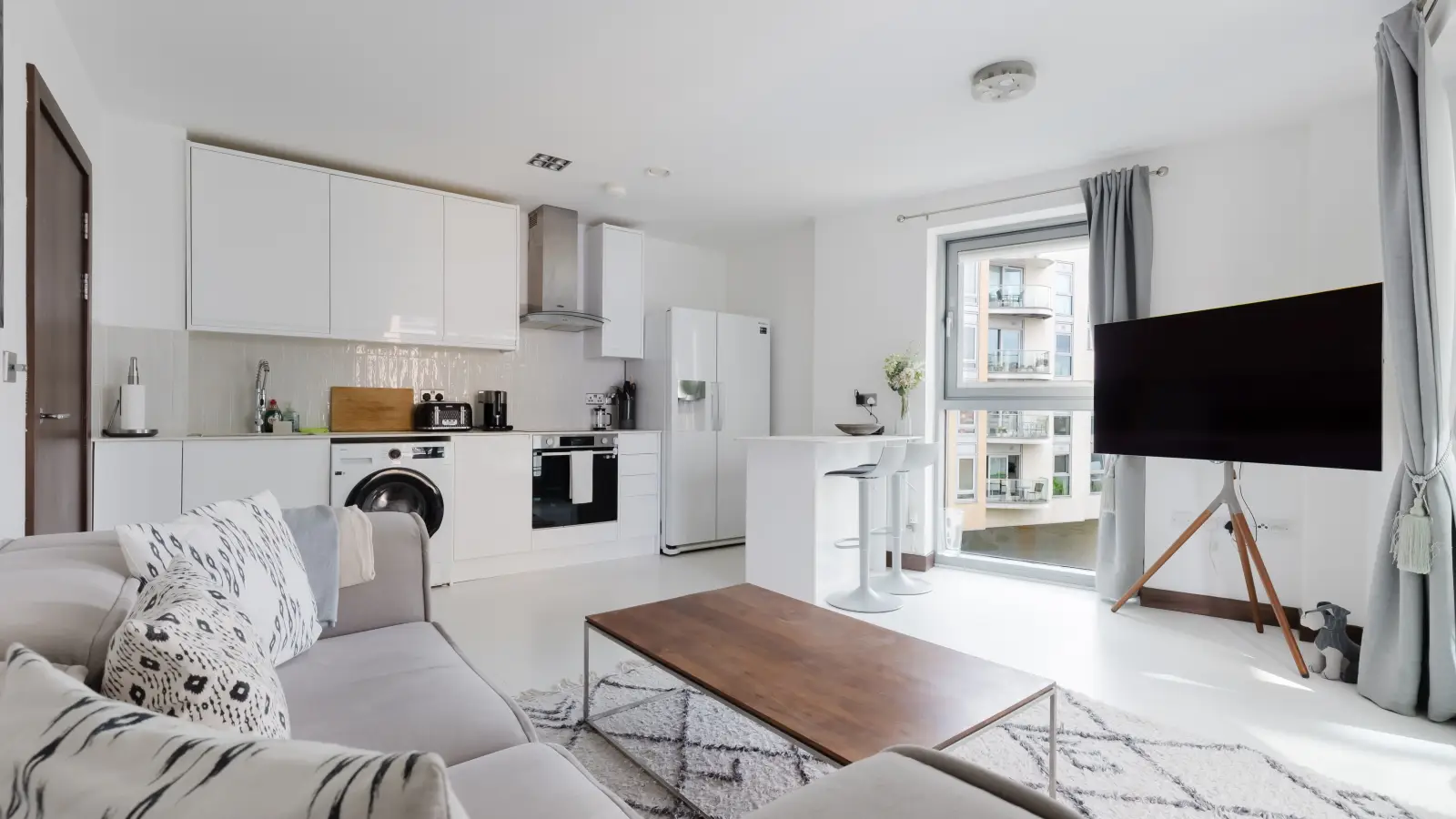 Flat Bridges Court in Greater London