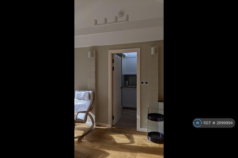 Flat London Road in Dacorum