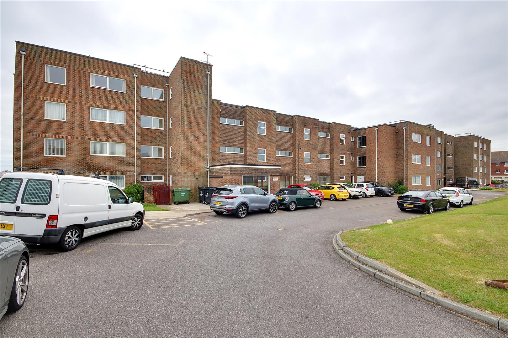 Flat Brighton Road in Adur