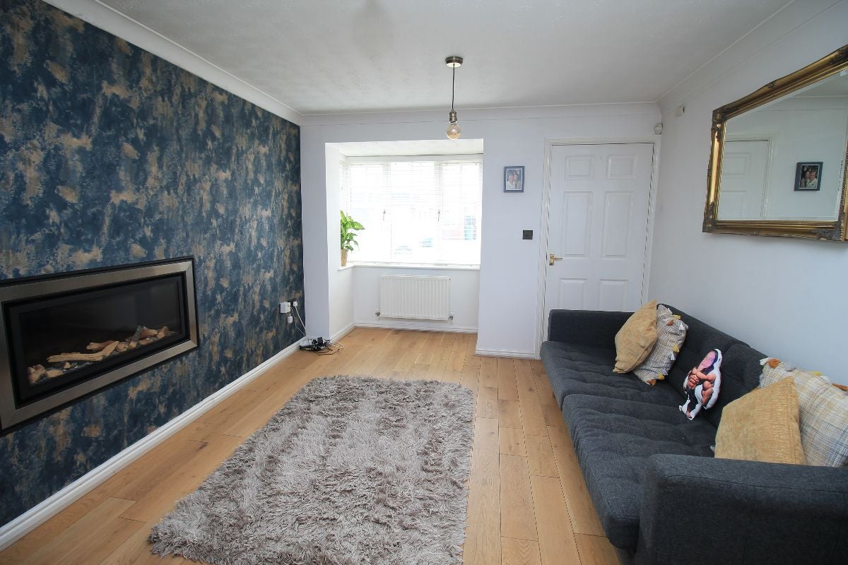 House Hybrid Close in Sunderland