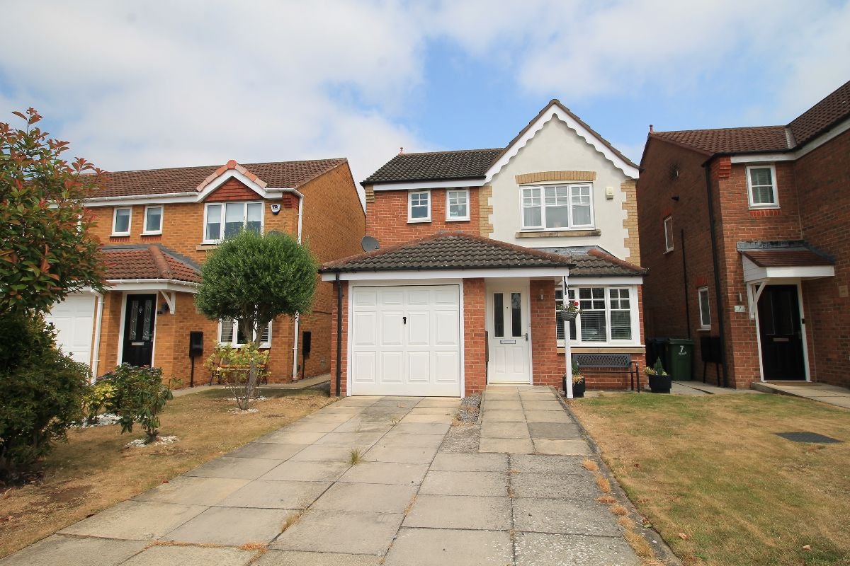 House Hybrid Close in Sunderland