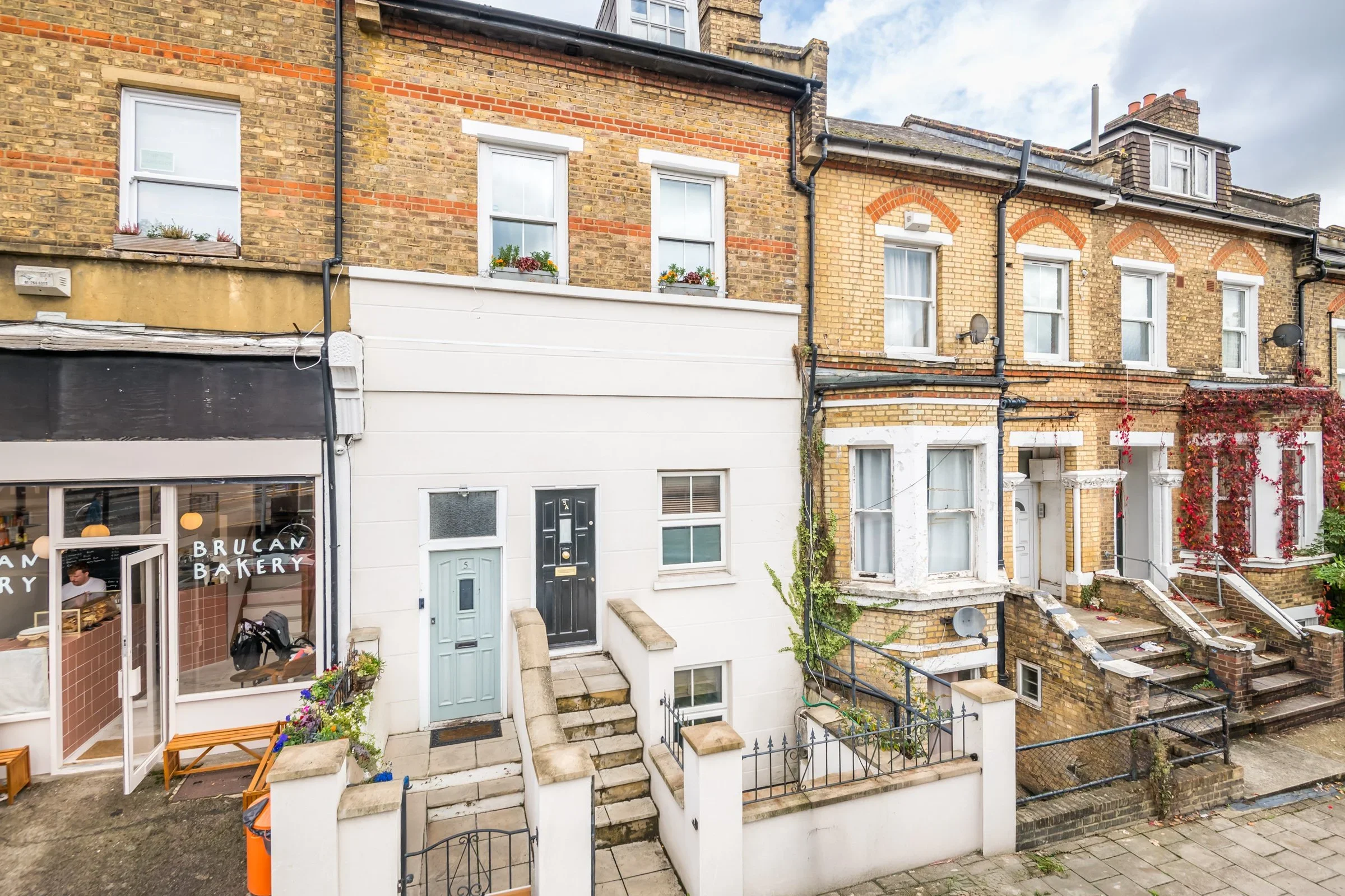 Flat Norwood Road in Greater London
