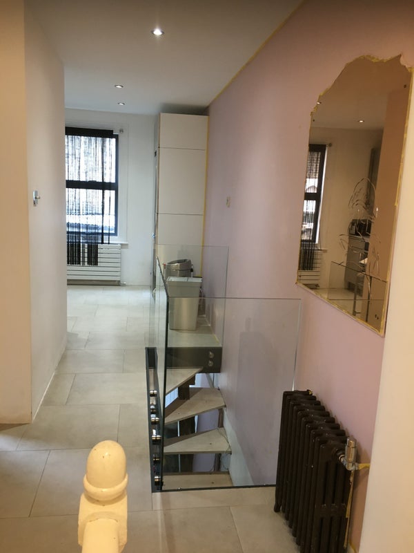 Room Willesden Lane in Greater London